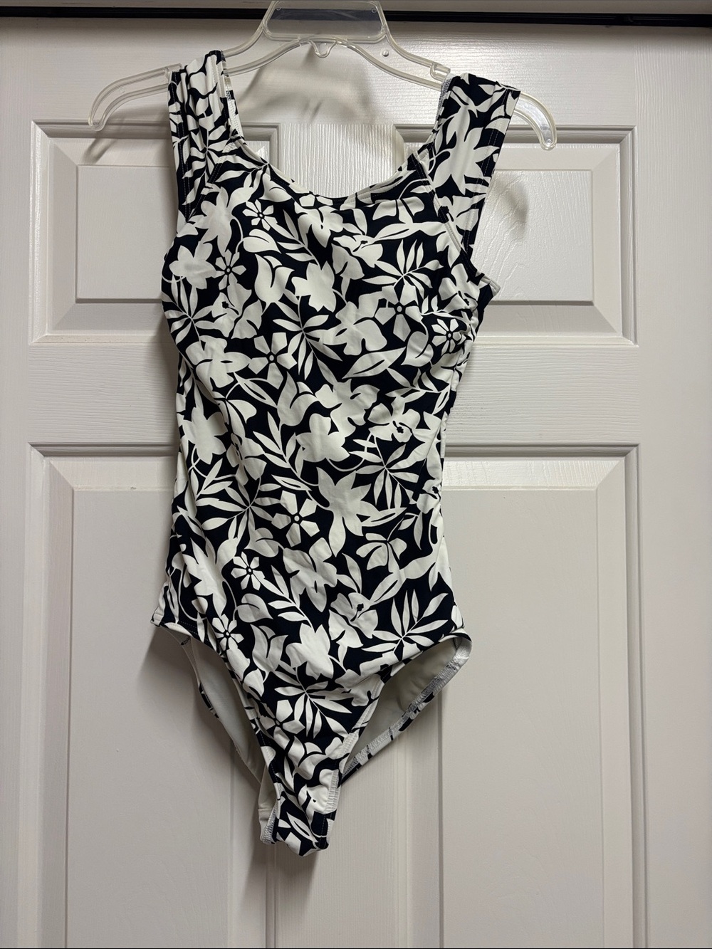Lands End 6 LONG Black White Floral One-Piece Swimsuit MODEST